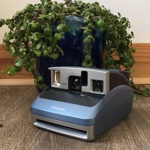 Polaroid One 600